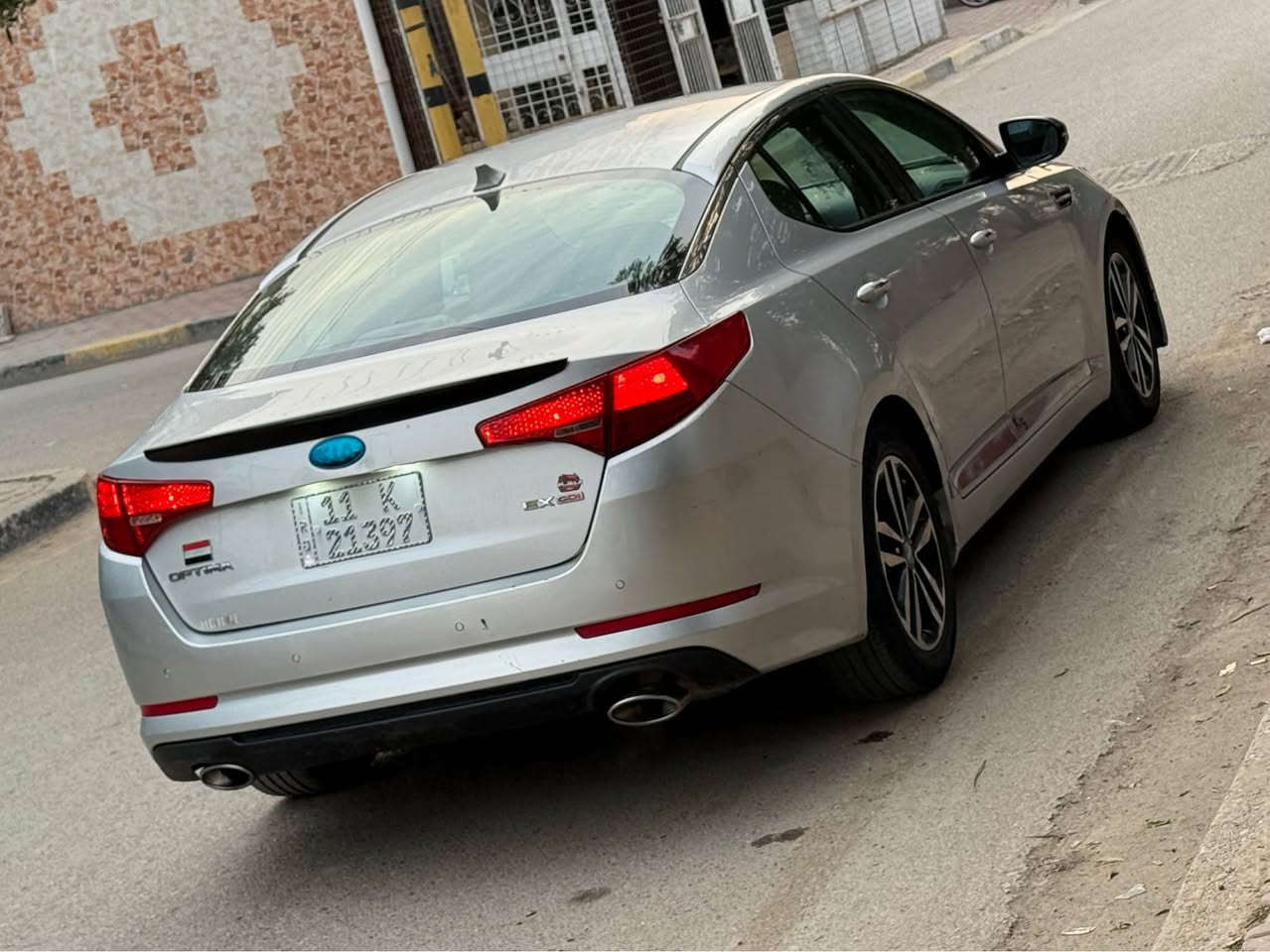 اوبتما 2013 
نص فول 
بصمه قطعتين تبريد 
كشنات جلد كهرباء 
لايت زنون بلاد حساسات خلفيه 
محرك 2400 صدر نضيف تايرت نضيفه 
للبيع السعر 96 ورقه *********** 
حادث جاملغ وبنيد وبلعراق جاملغ السايق الفارس, صلاح الدين
