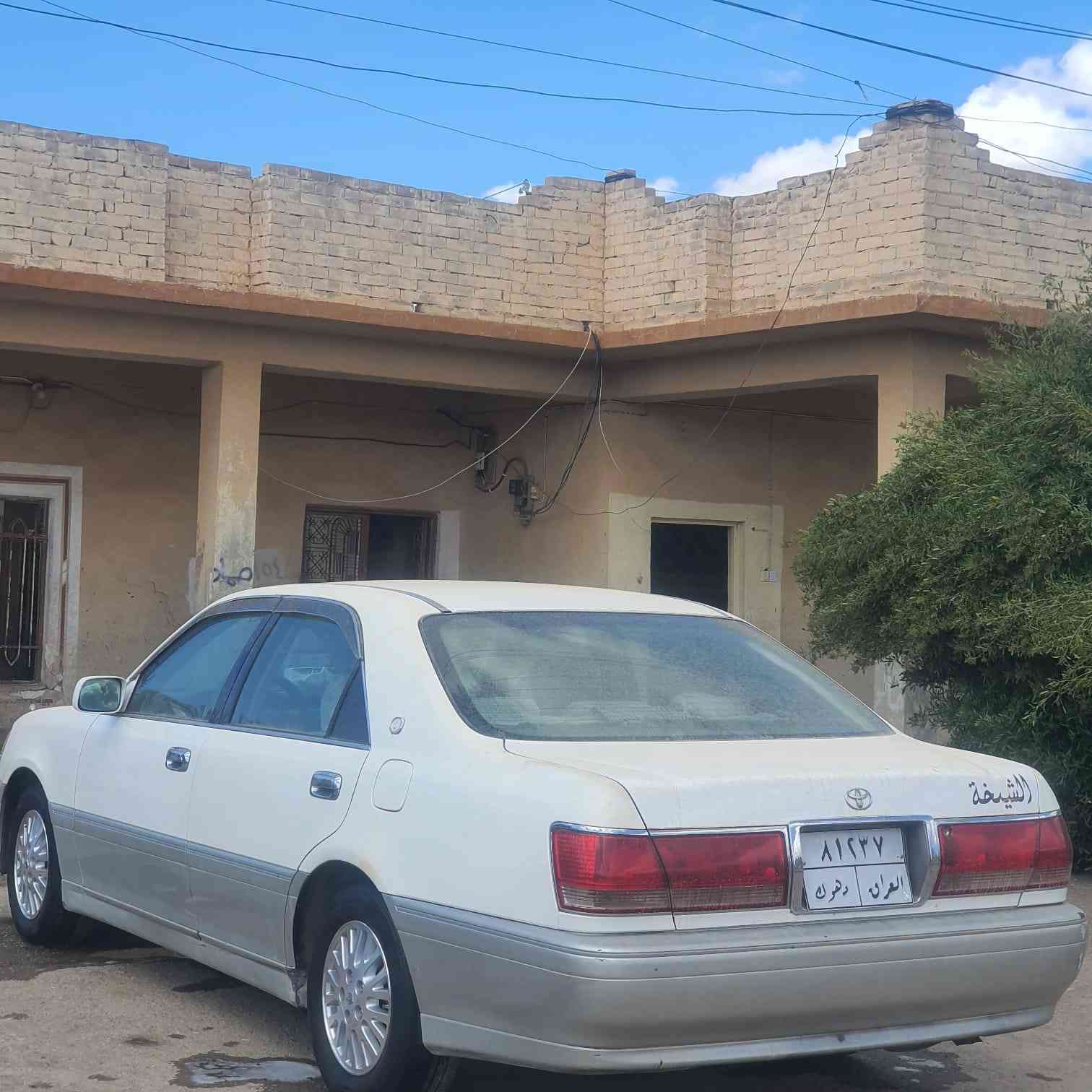 السلام عليكم ملكة للبيع شرط كير محرك صدر جديد تواير جدد كصة قمارة فقط ديفور الكبير اربع دكم ثلاجة شاشة ليزري اصل كرستال السعر 46وبيها مجال مراوس بطة يرهم ***********
