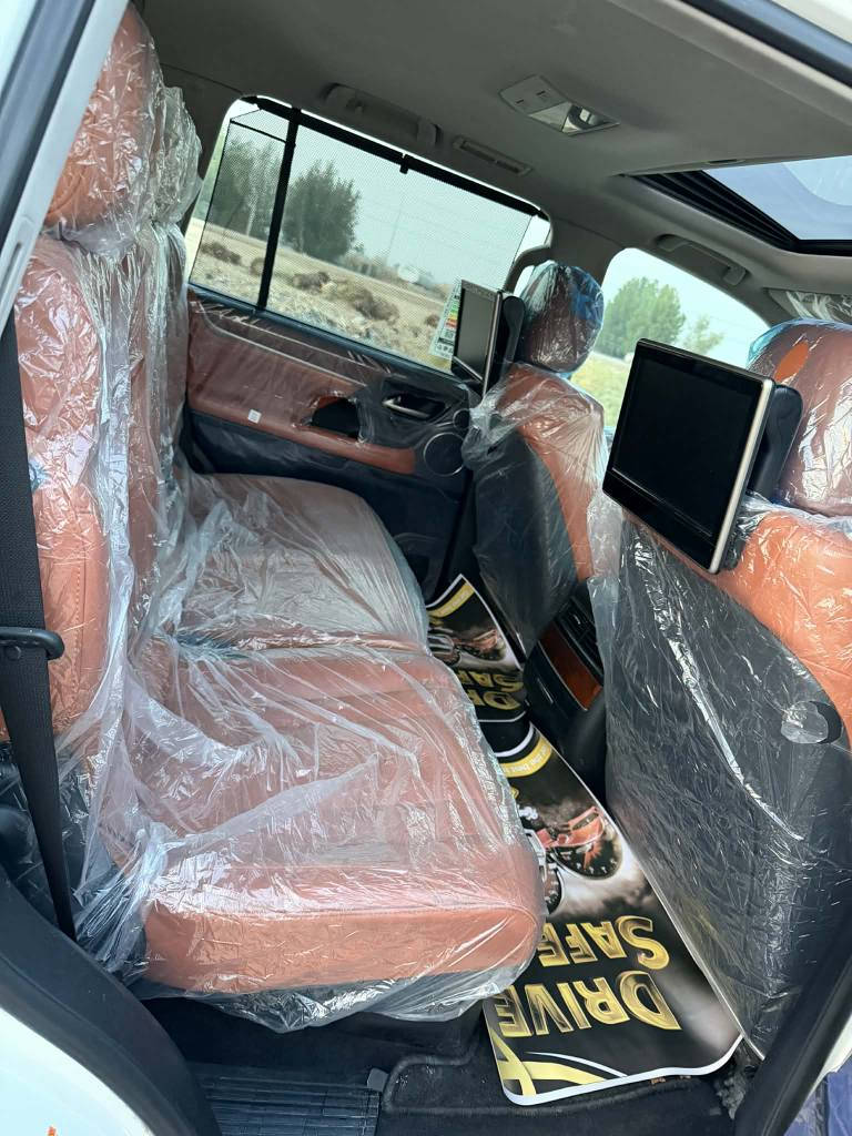 ﷽
بسعر مناااااااسب جدا
‏‎سلام عليكم 
 للبيع 💵
الفخامه والجمال بسياره وحده ❤️ 🌸 🙏🏻
‏LEXSES _ LX _570 _  2016 _ brem⚡️
لكزس 2016  فول مواصفات 1/1 بريم 
رقم اربيل تريد تحويل تريد وكاله آني حاظر 
‏SPORT /Sفول مواصفات محرك5700
ملاحظه( السيارة مكفوله كفاله عامه ♥️ نظيفة بمعني الكلمة
(السبير مانزل )
والعدة غير مستخدمة
  وشرط الفحص 
گير و محرك بشرط كفاله 
________👇🏻المـواصـفـات 👇🏻___________ 
داخل قرميدي ♥️ 👍 
حساسات امامي خلفي 
كامرات 360 امامي وخلفي وجانبيات 4 كامرات 
مري شفط ونظام ترحيب 
تبريد ب الكشنات
باب خلفية كهرباء 
لايتات دبل عدسة + LED
جميع الكشنات كهرباء 🗼
زنون بلادي 🗽
  ♨️   جكات 
فتحة    🧐  ثلاجة 
نظام اقتصادي بانزين ECONOMY 
جلد كامل داخل لون بيجي
بلوتوث وتليفون ونضام الملاحة ☎️
ونظام تثبيت السرعة التكيفي المزود، ونظام صوت Mark Levinson مع 21 سماعة.
ومقاعد قابلة للتدفئة والتهوية
شاشات عدد 3
نظام مانع الانزلاق
نظام نزول المنحدرات 
اشارة في المرايا الجانبية
مخرج منفذ الطاقة ⚡
‏  Bluetooth / USB
بردات أبواب خلفية  
شاحن هاتف Wairlees
ستيرن كهرباء + خزن ستيرن + خزن كشنات
وبعد بيهة هواية مواصفات 
جديدة جدا  واستعمال نظيف جداً 
بالعافية ع تكون من نصيبة يستاهلها

🟩 السعر  المطلوب  _ ( 568 $ )💸💸قفل                            
ماكو هيج سعر بهيج نظافة مستحيل 
لاستفسار الاتصال ع الارقام التالية 📲📲

‏ *********** الاستفسار 👍 

تحياتي لجميع 🌹 🌸 🙏🏻 حلة, بابل
