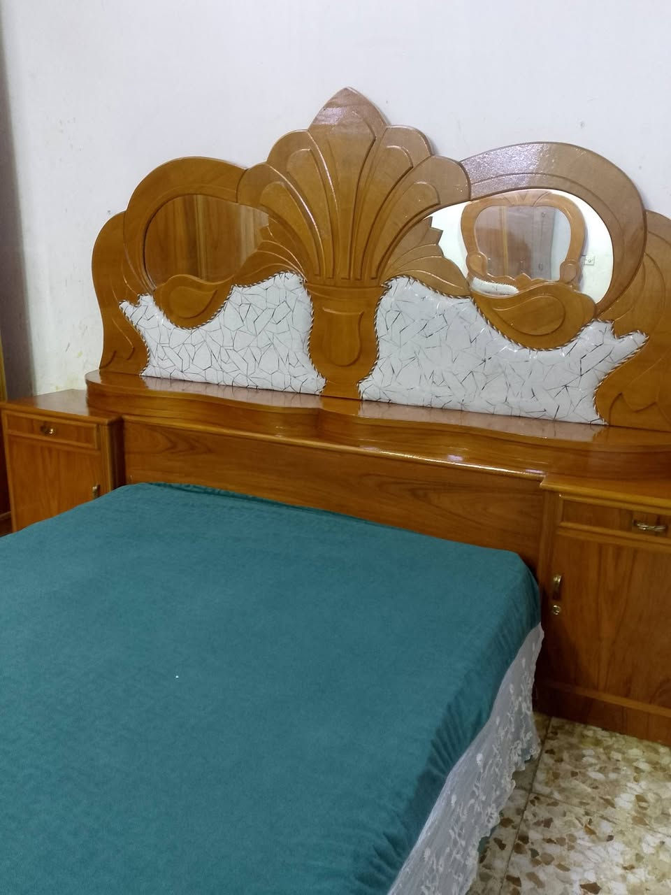 مكلف بلنشر غرفه تسكام نجاره تكمه صاج داخل وخارج ظهر جرجوبه مليون وبيه مجال مكانه حله للاستفسار الاتصال بالرقم ***********
