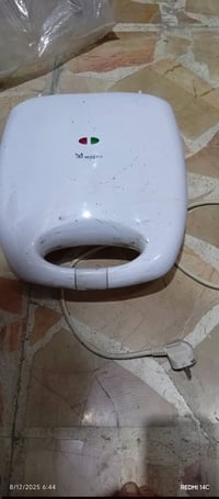 للبيع • الكترونيات • تفاصيل ناقصة