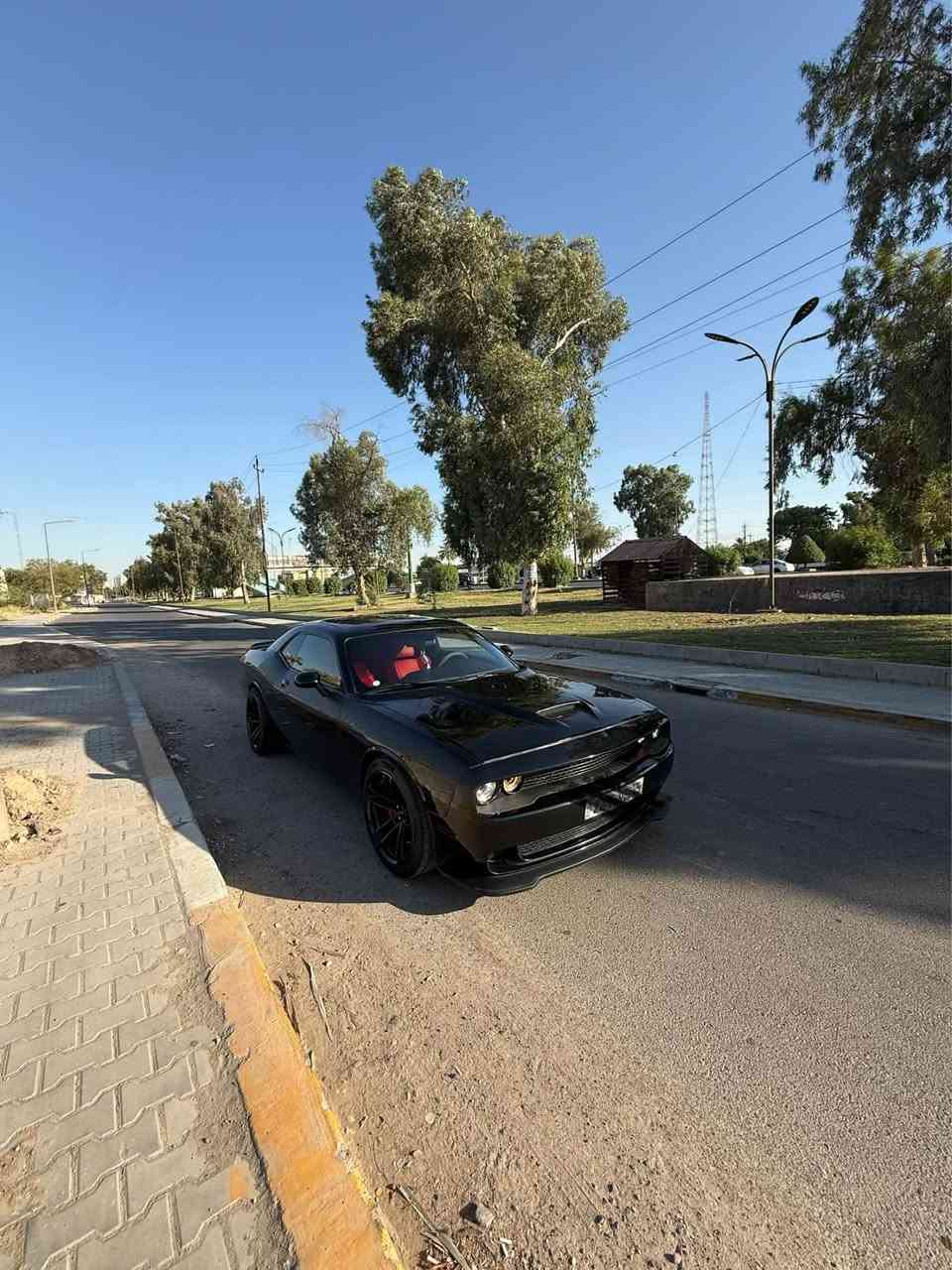 جالنجر gt صبغ بنيد 
جاملغ بارد 
رقم اربيل بسمي تحويل مباشر
موصفات GT معروفه
***********
داوخل بسيطه 
ماشيه 45
 سياره  حلوه سياره Colombo, Sri Lanka
