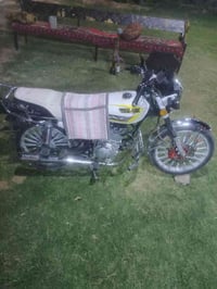 دراجه موديل 25 نظافه 95% دراجه مقفوله من كل شيء دراجه سعرها 750 وبيهال...