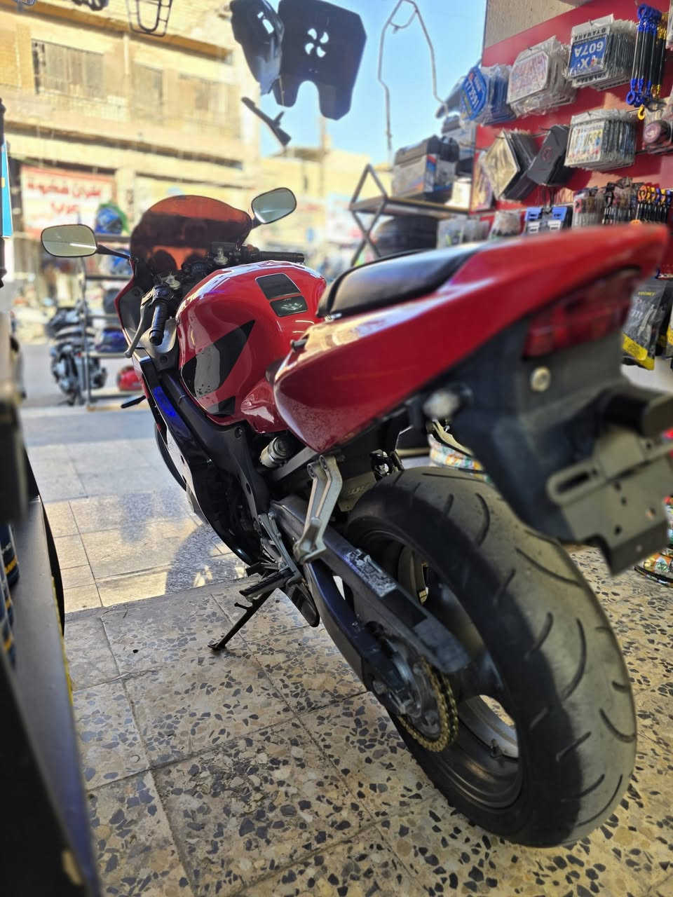 F4i 
600cc
تفاصيل كامله بالفديو دراجه رمبه مو مال شارع 
***********
بغداد
