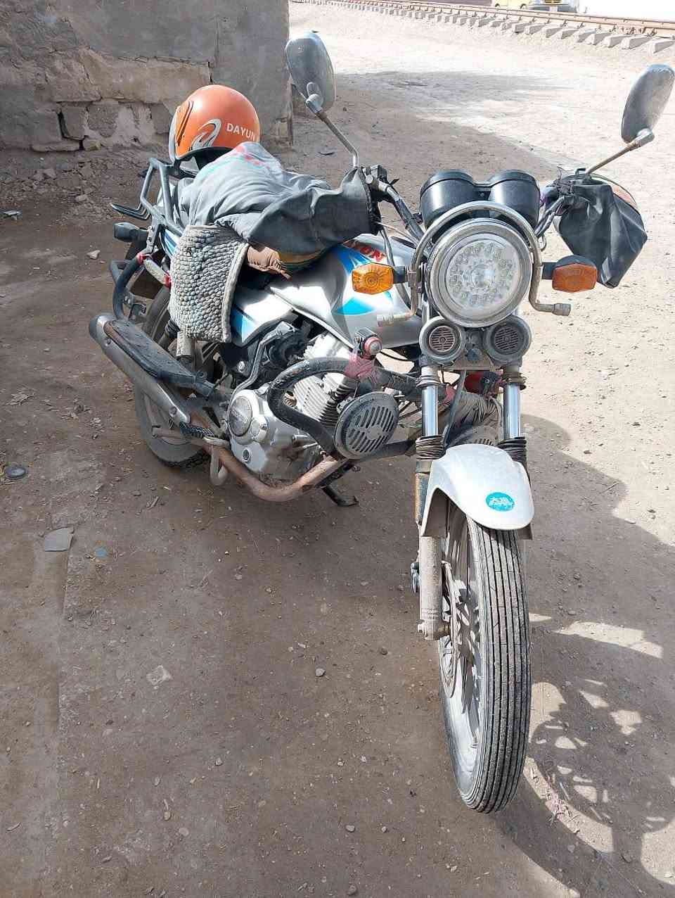 السلام عليكم دراجه دايون عضم اوراق اصولي ما مفتوحه موديل 2020 مكان كربلاء سعر1200شراي يتصل عل هذا رقم***********
