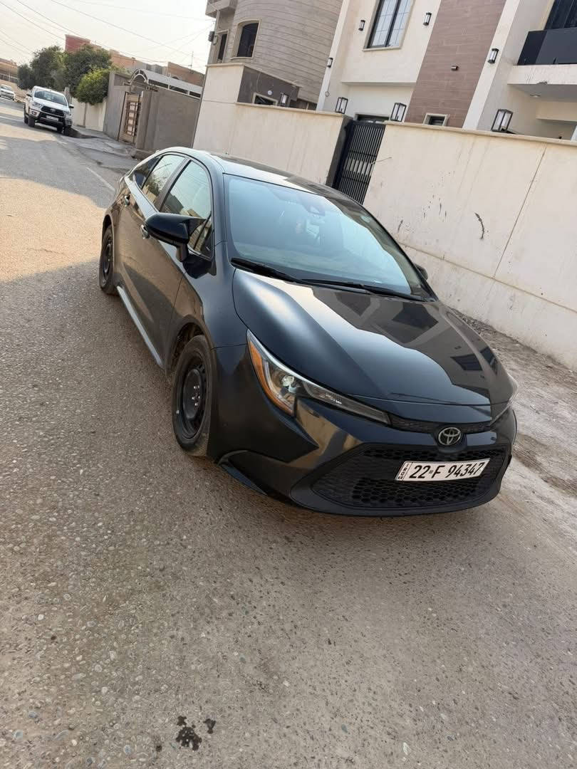 السلام عليكم 

كورلا ٢٠٢٢ مواصفات LE
 امريكي بدون صبغ كلين ‼️
فقط بارد بالهلال مال الجاملغ الخلفي بسيط جداً 
اير باك كلو سليم✅(ما طاگ)
ماشيه 57mel 
محرك ١٨
وضعية السيارة حيل ممتازه كلشي ما نقصها جديده 
السيارة باسمي تحويل ثاني يوم

السعر ١٣٦$
***********
