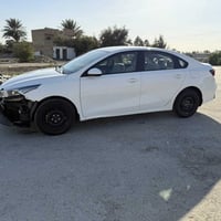 سيراتو خليجي موديل 24رقم بغداد تحويل بيه صبغ بنيد وجاملغ وحالين دعاميه...