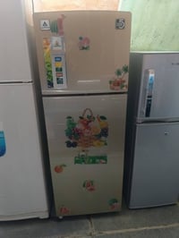 ثلاجه ١٣ قدم • نضيفه • توصيل بغداد