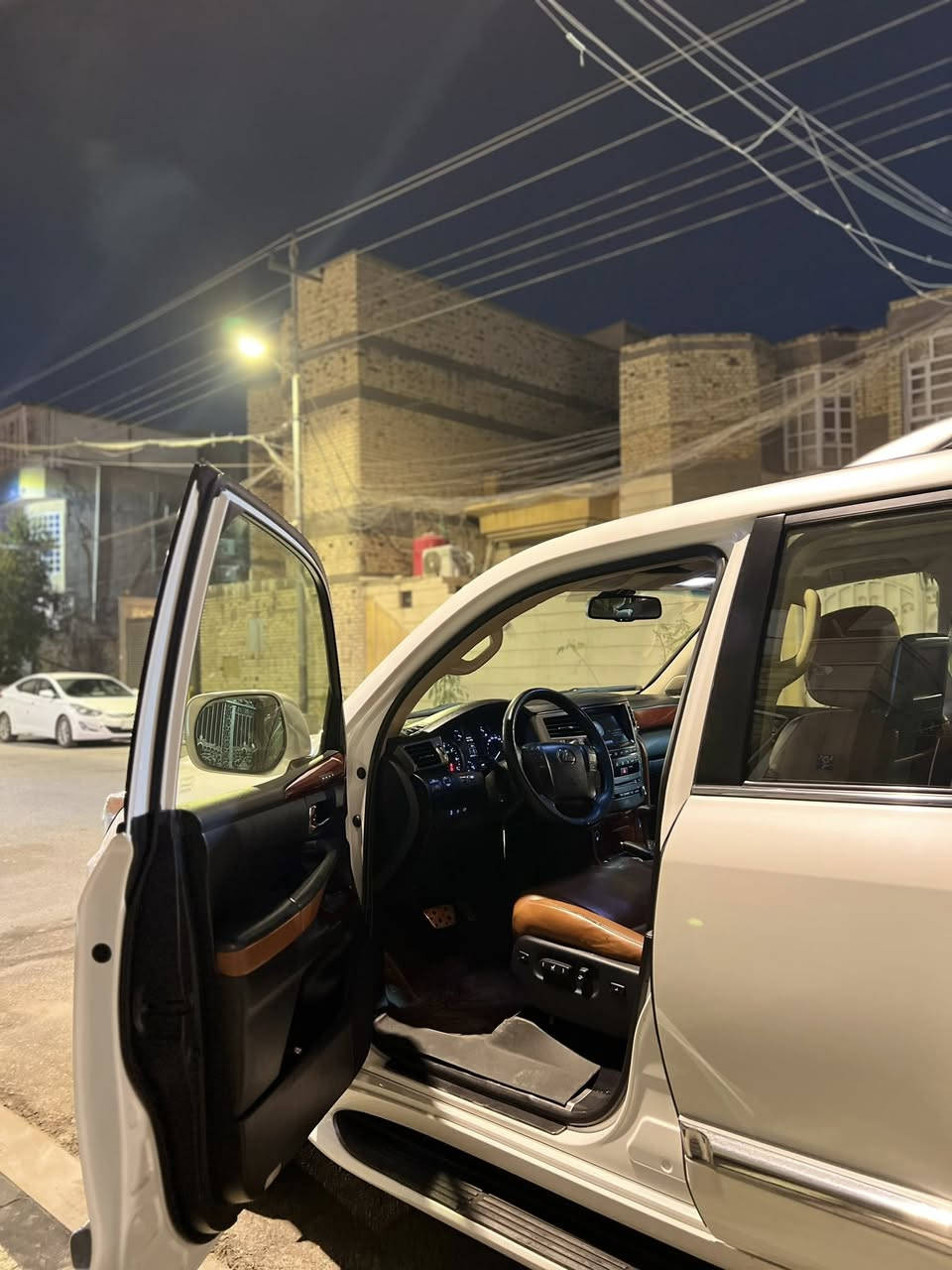 اسلام عليكم لكزس مديل 2015 كفاله عامه السياره جديده بمعنى الكلمه رقم بغداد مشروع وطني تحويل ثاني يوم بريم داخل قرميدي دواخل مال زيرو السياره كفاله عامه مغلفه نانو اصلي السعر 475 وبيهه مجال الاستفسار ***********
