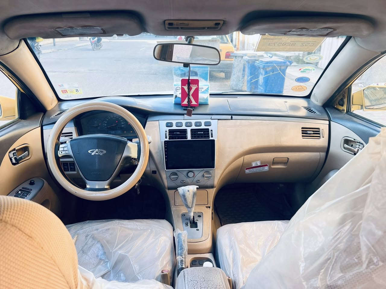 للبيع فقط شيري اي فايف سياره  جاهزه محور ياباني كامري كير محرك مكفولات صدر خلفي امامي جديد كهربائيات كله شغاله تبريد لطش كمبريسر سياره وين مايعجبك اطلع تراي بيها لاظربه ولاتبديل سياره بلاديه وناعمه خير من الله تحويل ثاني يوم مشروع وطني سعر 27$ورقه وبيه مجال عنوان بغداد الاستفسار***********
