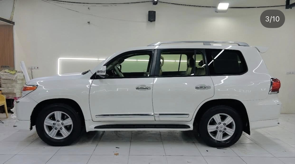 سلام عليكم لاندكروز للبيع موديل 2014
بريم مواصفاته معروفه 
ماشيه 147الف
مكفوله من كلشي عده شخط خفيف من الجاملغ للجاملغ
سعره 410 وبيه مجال 
***********
