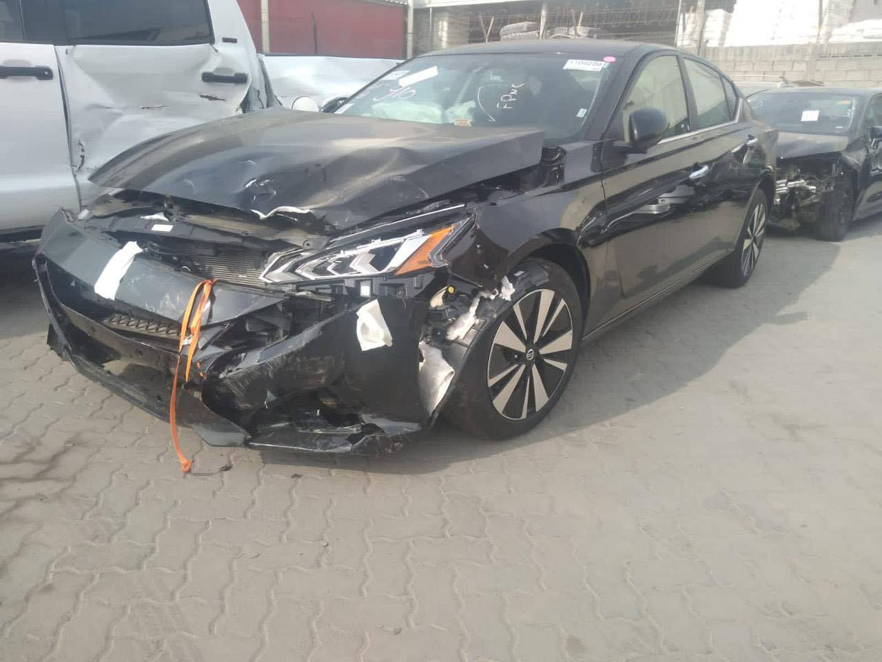 Nissan Altima 21Sv 
نيسان التيما ٢١
مكينة 2500 المرغوب والدهن كله جيرمن كولد من مهندس عمر
تبريد ومكينة وكير كفالة 
حساسات 
نقاط عمياء 
خروج عن المسار
مثبت سرعة 
كشن السايق كهرباء
مداخل شحن قطعتين امامي وخلفي
تايب سي وusb
رادارات 
وقوف ذاتي امامي وخلفي
ويل ١٩ 
لحية 
دفيوزر 
سبايدر 
دواخل جلد جكليتي 
سستم كاربون فايبر
*************
رقم بغداد معوقين 
المعوق موجود من اهل بغداد يسوي وكالة عامة مطلقة
حادثها دعامية وطرف جاملغات وطرف بنيد على كد شبر
بيها بارد بالبابين اليمنه ومصلح كلش حلوات ما عدا رصعتين كد ٣ سانتيم انصبغن علمود جمالية
السعر 135$ وبيهه مجال بسيط حك الجية
*********** ديوانية, القادسية
