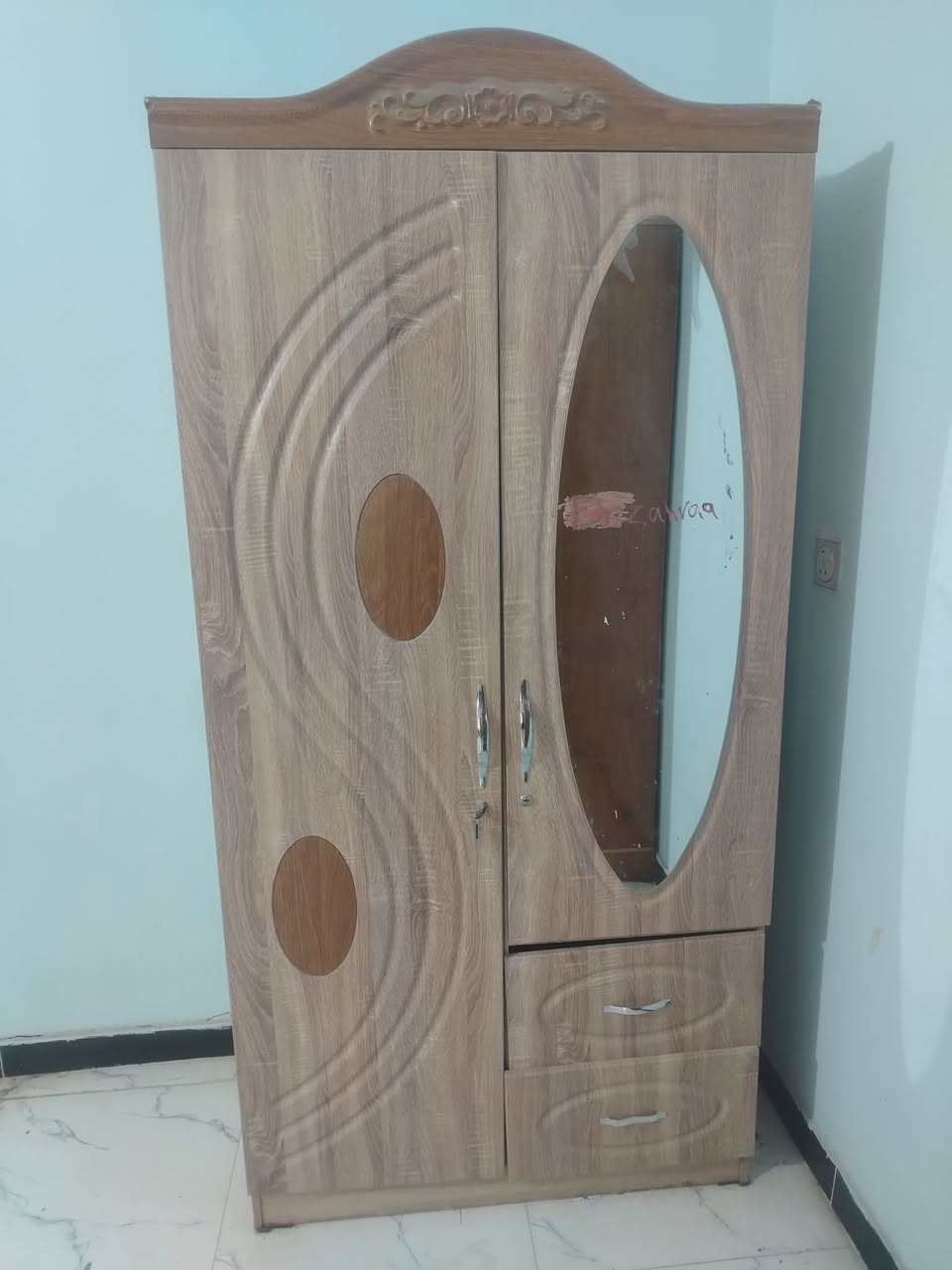 للبيع.  السعر عل الخاص


**إذا كنت صاحب هذا الإعلان وتريد حذفه لأي سبب، رجاءا أرسل رسالة إلى الدعم الفني**
