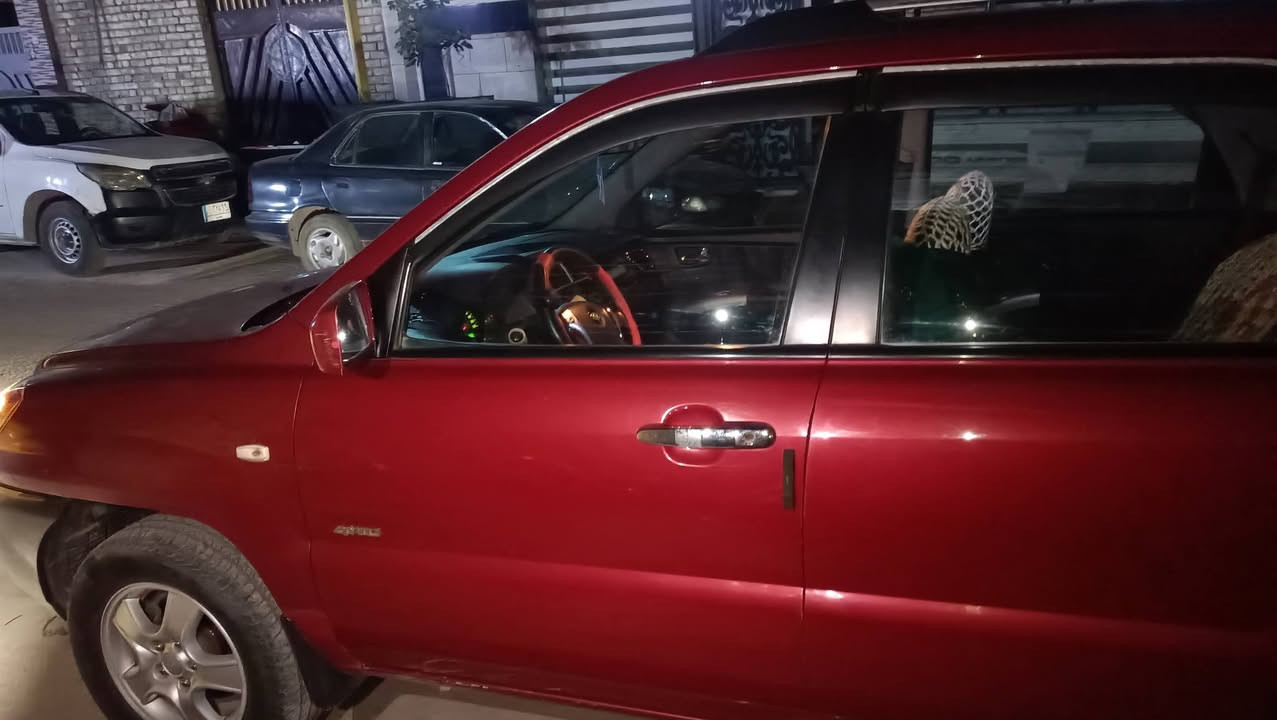 سلام عليكم سبورتج 2006كير عادي  جارد لبنيد وصندوك شي قليل ولمحرك الفين محركها جديد جاهزه  مكفوله العنوان بغداد البلديات رقمها بغداد سعرها 90وبيه مجال رقم الهاتف  ***********
