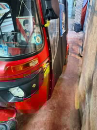 تكتك 2019 سعره 6500 وبيه مجال حلوه نضيفه رقمي 07715703089