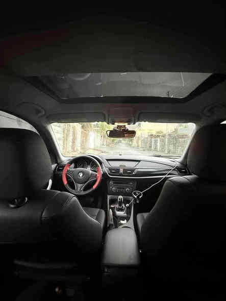 BMW X1 2012. V4 🇩🇪📦🦅twin turbo 
 مۆدێل 2012
منفيست اسلي 
فول فولل
بؤياغ يك پارچه 
پانؤراما
کوشن ساردو گەرم
کوشن خەزن جلد
کامێراو
حاسەی پێش و دوای
سەیارەکە مواسەفاتی زۆرە
قەپات مواسەفات
کەپس کەپسە پێش و دوای
هەموو ئەداواتی شەریکەی لەگەڵە
بۆ جوانی و پاکی سەیارەکە پرسیار مەکە
هەموو گیانی بەشەرت
گێڕو مەکینەی و کارەبای بەشەرت
شوين/ سؤران
سعر $90
ژماره ي موبايل/ *********** أربيل
