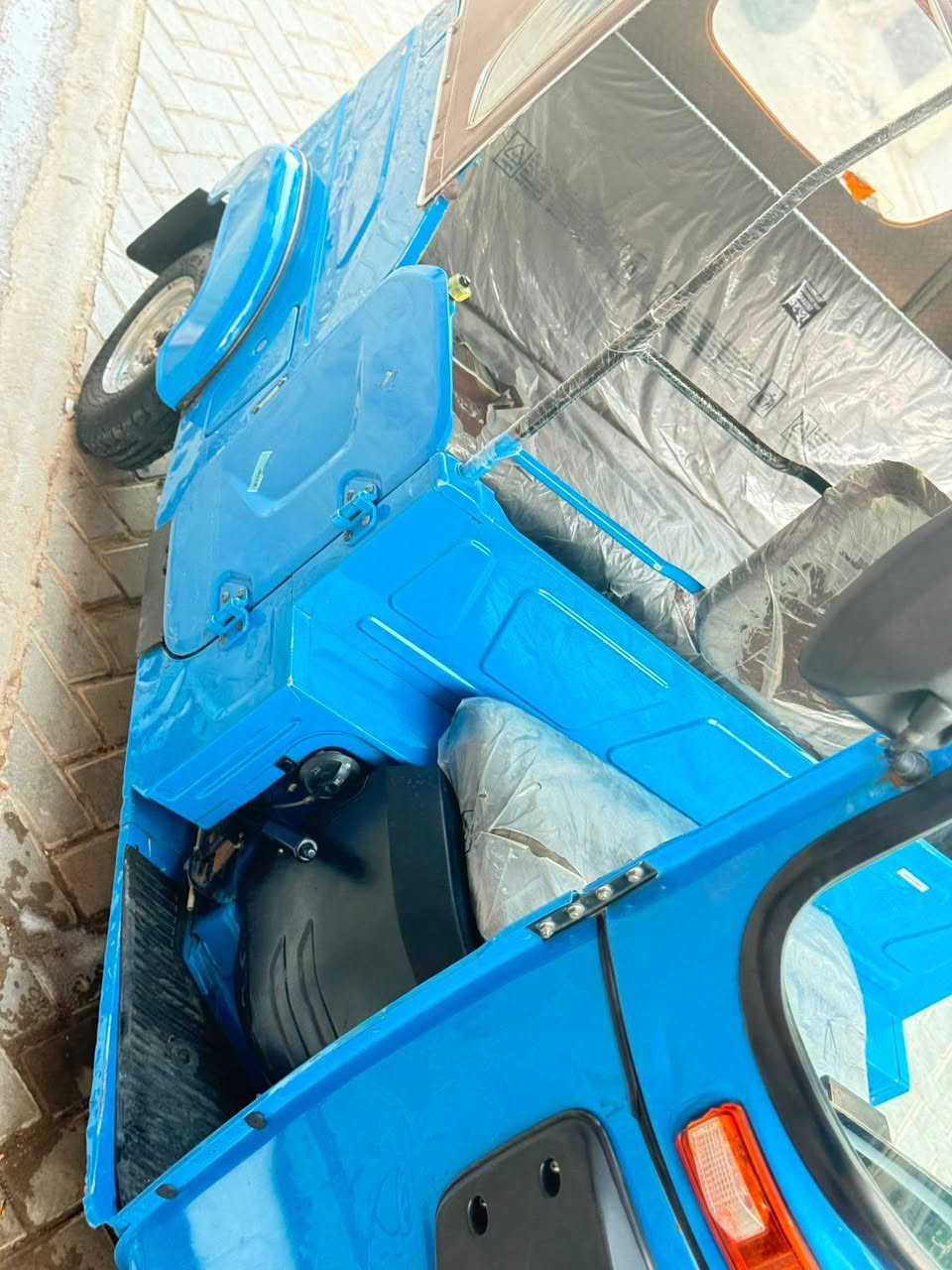 سلام عليكم تكتك 22 رقم بغداد مدينة الصدرلمكينه مكفوله كفاله عامه سعر تسعه ونص وبيها مجال ***********
