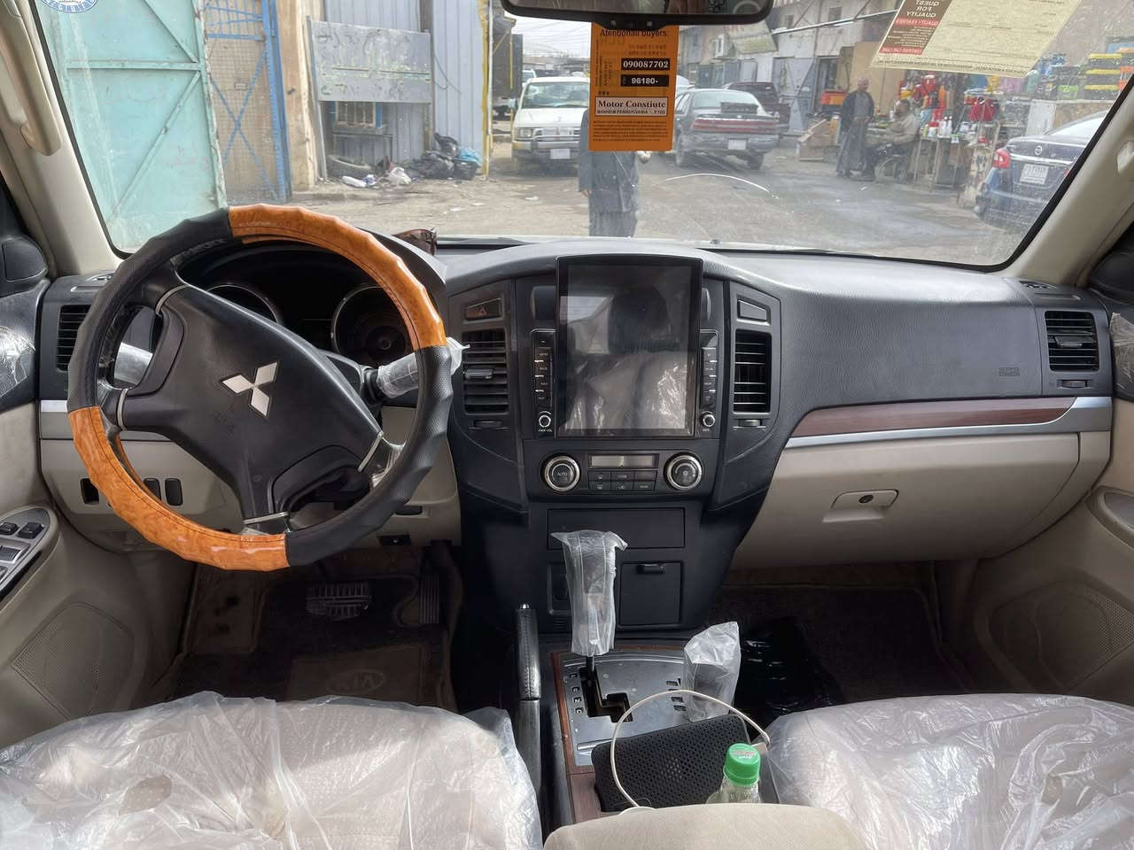 السلام عليكم
باجيرو 2008 
گير محرك شرط 
كلين تايتل 
مكفوله كفاله عامه 
ماشي 348 
 السعر 125 وبي مجال 
العنوان صلاح دين تكريت 
***********
