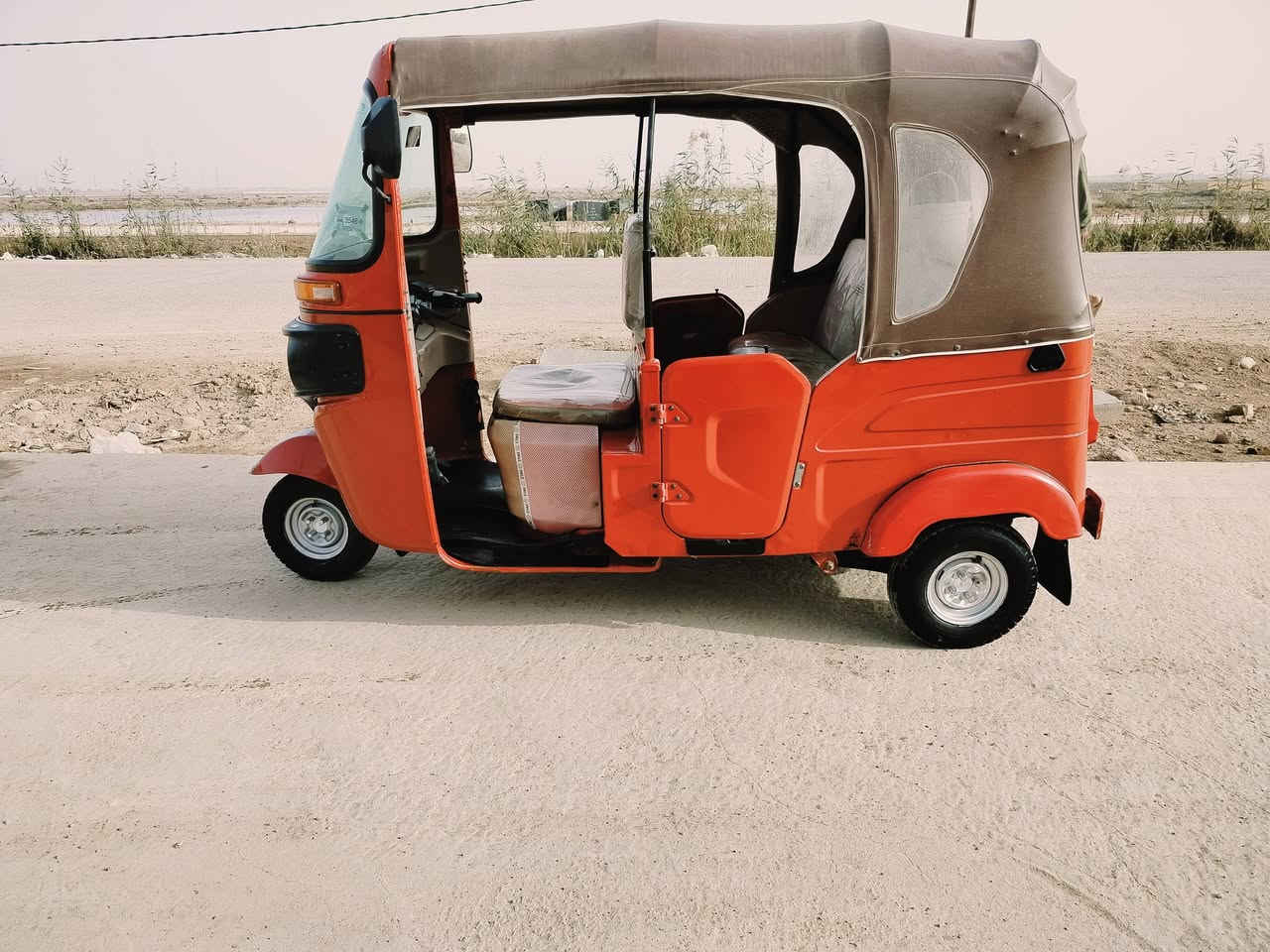 سلام عليكم تكتك للبيع موديل 22 شهر 10 مكفوله كفاله عامه مهزوزه وكامله مكان قلعه سكر *********** سعر 9250 حته خياس ما بيه شركه
