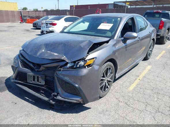 السلام عليكم ورحمه الله وبركاته 
للبيع
🚗 الموديل : 2024  كامري هايبرد
🔴 الـعـداد : 25718 ميل 
 
🔴 اللـون : رصاصي
🔴الضرر موضح بالصور
  
📍 السـعـر في الـمـنـطـقـة الـحرة :  18500$  
قابل للتفاوض
للتواصل على الارقام التالية 
*********** صلاح العبيدي 
*********** علي عباس
