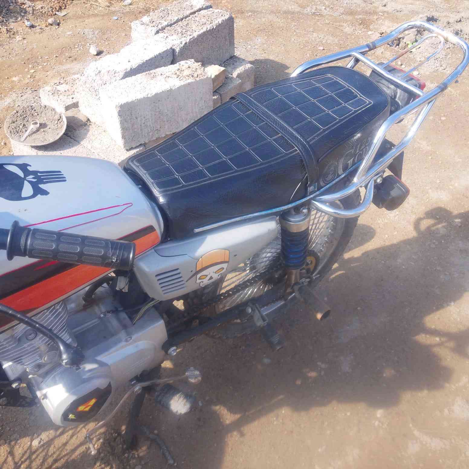 سلام عليكم نامه برو نضيفه ومحركه شرط النشاط دراجه خير من لله موديل 18سعر 350الرقم***********
