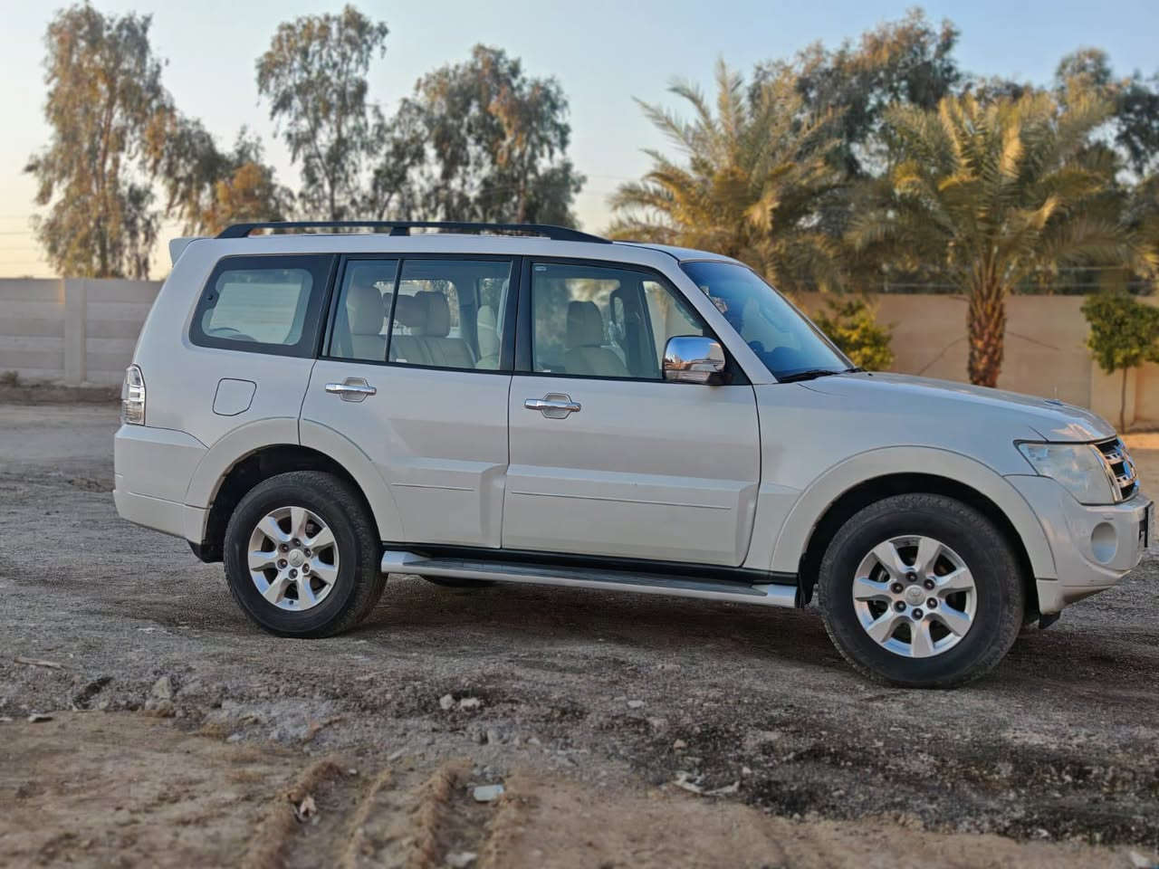 للبيع :-
🈵باجيرو حبتور موديل 2014
🈵مكفولة كفالة عامة 
🈵ماشية حقيقي 170 الف 
🈵فول مواصفات 
🈵العنوان :- بغداد / التاجي
🈵رقم بغداد باسمي 
🈵السعر :- 185 $ وبيها مجال 🆘
🈵اتصال + واتس اب
***********
