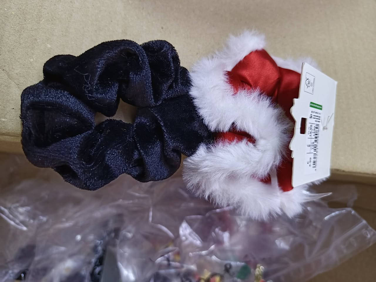 كارتون اكسسوارات تحتوي على 65 قطعة او اكثر قراصات طباكات وطوك
السعر ب15 الف


**إذا كنت صاحب هذا الإعلان وتريد حذفه لأي سبب، رجاءا أرسل رسالة إلى الدعم الفني**