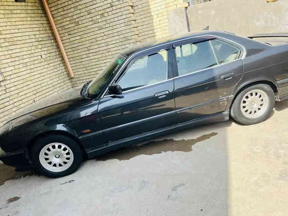 سلام وعليكم 525مسكر فانوس كير وتو جام ربع وتو تشغيل عن بعد سنتر لوك تخم تاير دبل يرباك كسل خفيف 180نون ٣ورد بابني بجم عريض موديل 94سعر 55وعليه غرمات تنزل من سعره 10ورقات *********** و***********بل خدمه رقمه بغداد
