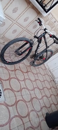 دراجة • تفاصيل ناقصة