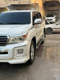 اللبيع لاندكروزرGXR 2014  اصل بريم  محرك 6V ماشيه 200 الف حقيقي بيه با...