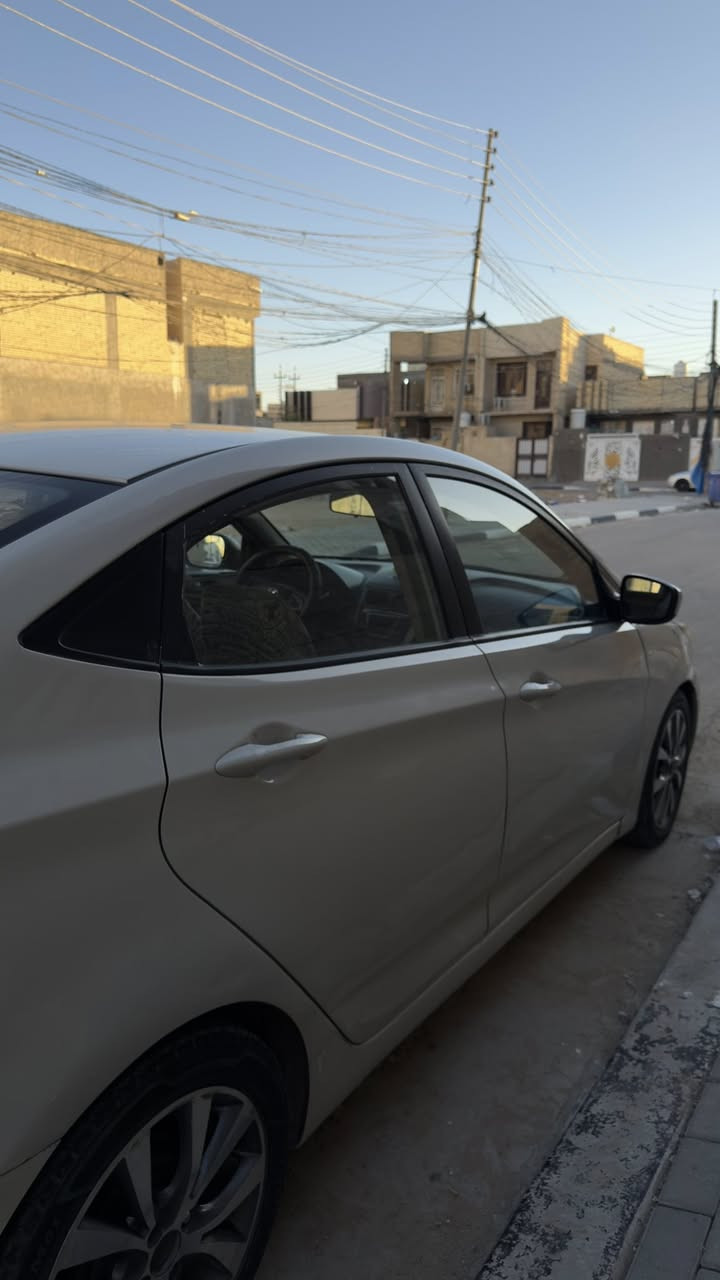 اكسنت 2016 وارد امريكي مابيها حادث بالخارج حادثها داخل العراق اربع قطع صبغ بسبب الشخوط محرك جديد ماشي 30الف سياره اربيل بأسمي السعر 85
***********
