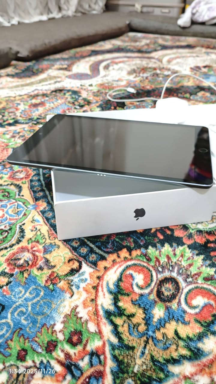 🔥 للبيع iPad الجيل التاسع – مواصفات قوية وسعر مغري 🔥
📱 iPad 9 (الجيل التاسع)
💾 ذاكرة 256GB – تخزين عالي يشيل ألعاب وبرامج بدون هم
🎮 أداء قوي بالألعاب:
ببجي يشتغل 60 فريم
سلاسة عالية بدون تقطيع
🔋 نسبة البطارية 87% – استخدام ممتاز
🛠️ الشاشة مبدّلة أصلية (تبديلها البارحة) بكلفة 120 ألف
📦 غراضه كاملة:
الكارتونة
الشاحن الأصلي
ويا كفر ظهر
✨ ملاحظة:
بيه مشخط خفيف بالظهر مو واضح وما يأثر على الاستخدام
📍 المكان: كربلاء
🤝 البيع وجه لوجه
💰 السعر: 250 ألف (سعر مناسب جداً مقارنة بالمواصفات)
📩 للجادين فقط، السعر مناسب وما يحتاج
رقم موبايل:  ***********
تلكرام واتساب ☝️
