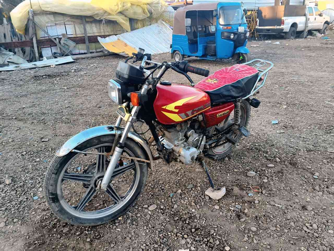 سلام عليكم إخوان إيراني 5 كير موديل 20 دراجة ما نقصها شي شرط شلعة ومعدل كهربائيات كلعا شغالى سلف هندر صالنصة رياضي سعر 350 وبيها مجال مكاني بغداد شعلة رقمي ***********
