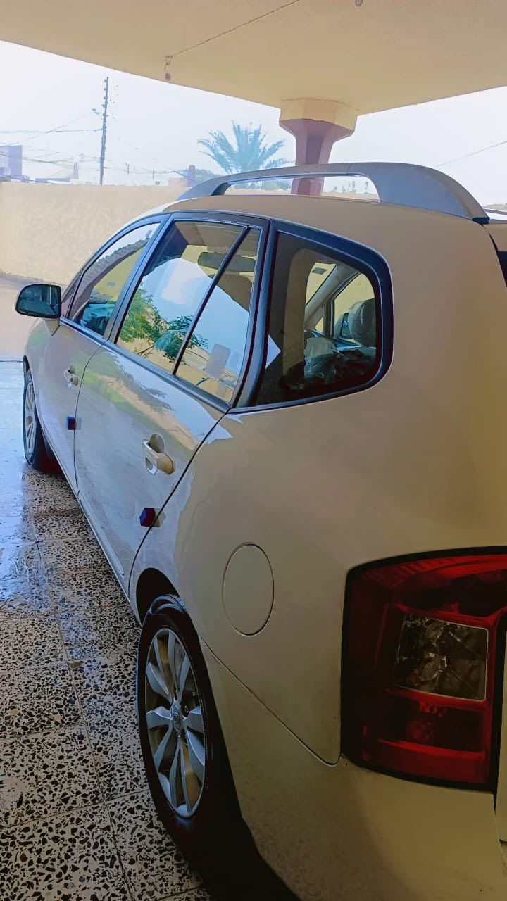 سلام عليكم للبيع  كارنز موديل 2012 رقم صلاح الدين سنويه ل 2029 مكفوله من الصبغ بيه شويه بارد صدر امامي خلفي جديد كير محرك كفاله مكينه 2000دوش ما مفتوح بيه برغي  تبرد تدفئه فول موصفات 1/1 فتحه 7 راكب تبريد قطعتين سياره عل شركه ماشيه 90 الف
السعر 138وبيه مجال ***********
