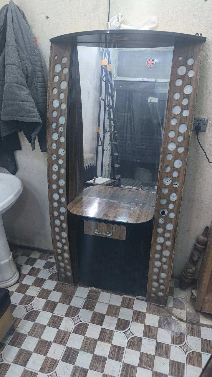 ٢ ميوزا حلاقه للبيع سعرهن ٦٠ الف الشعب السريدات ***********
