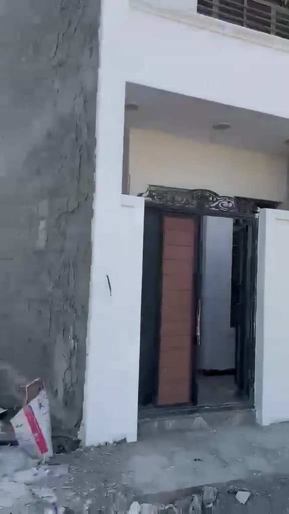 توفر لدينا دار زيرو زراعي للبيع سند 25
مساحه 100
واجهه 5
نزال 20
بناء درجه اولى 
جدران مستقله مدخلين
ارضيه مرمر
محتويات الدار
طابق اول كراج واستقبال ومطبخ ودوره مياه منور وغرفه نوم
طابق ثاني غرفتين نوم حولي كبير ودوره مياه 
طابق ثالث بيتونه كبيره وسطح كبير العنوان 
بغداد الشعب بعد سيطره الشعب حي السلام لاستفسار
اتصل على 
***********
