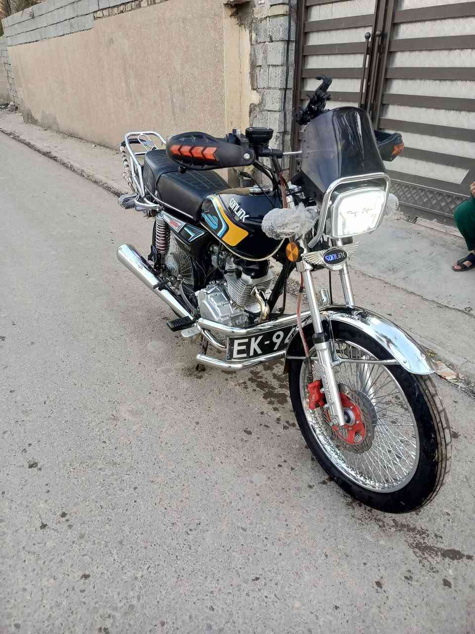 ‬‏السلام عليكم دراجه للبيع موديل 2025 كفالة عامة ما ناقصهة برغي المحرك ماممدود عليهة  سبانةالون سود ا ال
السعر 775 بيهة مجال    العنوان ديالى خان بني سعد الرقم ‏‪***********‬‏
