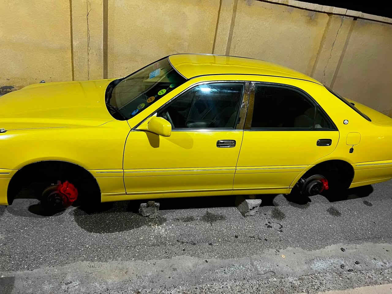 سلام عليكم البيع ملكه صفره سياره حلوه مكينه كير جدد حداديه جديده كصه قماره سعر 50 وكاله فقط لا مفحوصه ولا مدفوع كمرك مكاني ناصريه رقم ***********
