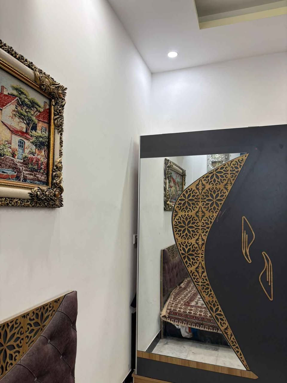 غرفة اخشاب مرتبه جربايه وثنين كنتور باب جام ومجرات ثنين سعرها 275 وبيها مجال 
واتس اب *********** النجف, العراق

