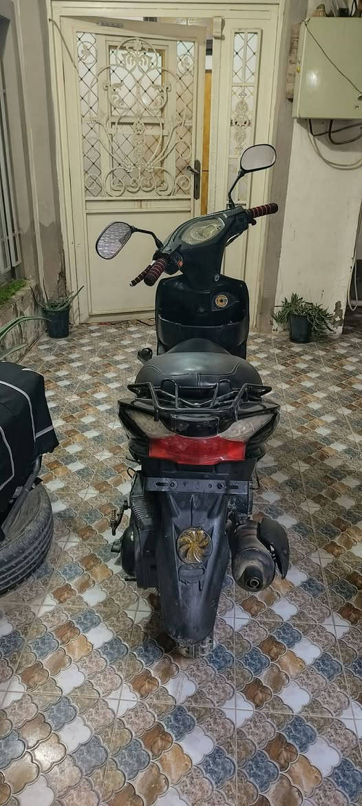 مرحبا أخوان عندي ادرس شغالة كلهة للبيع سعرها ٣٠٠ اوبيهة مجال حك جيتك وادلل عنوان تقاطع السادة الخاص موجود أو رقمي *********** وشكرا
