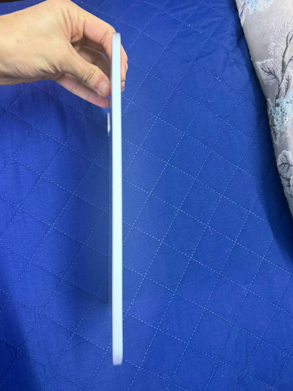 ايباد 11برو M2
للبيع ايباد  نضافه 💯 
البطاريه 89 تفحص حاسبه
 اذا بي شخط تاخذه بلاش جديد جديد جديدد 
ذاكره 128 
سعره 775 بي مجال بسيط 
***********