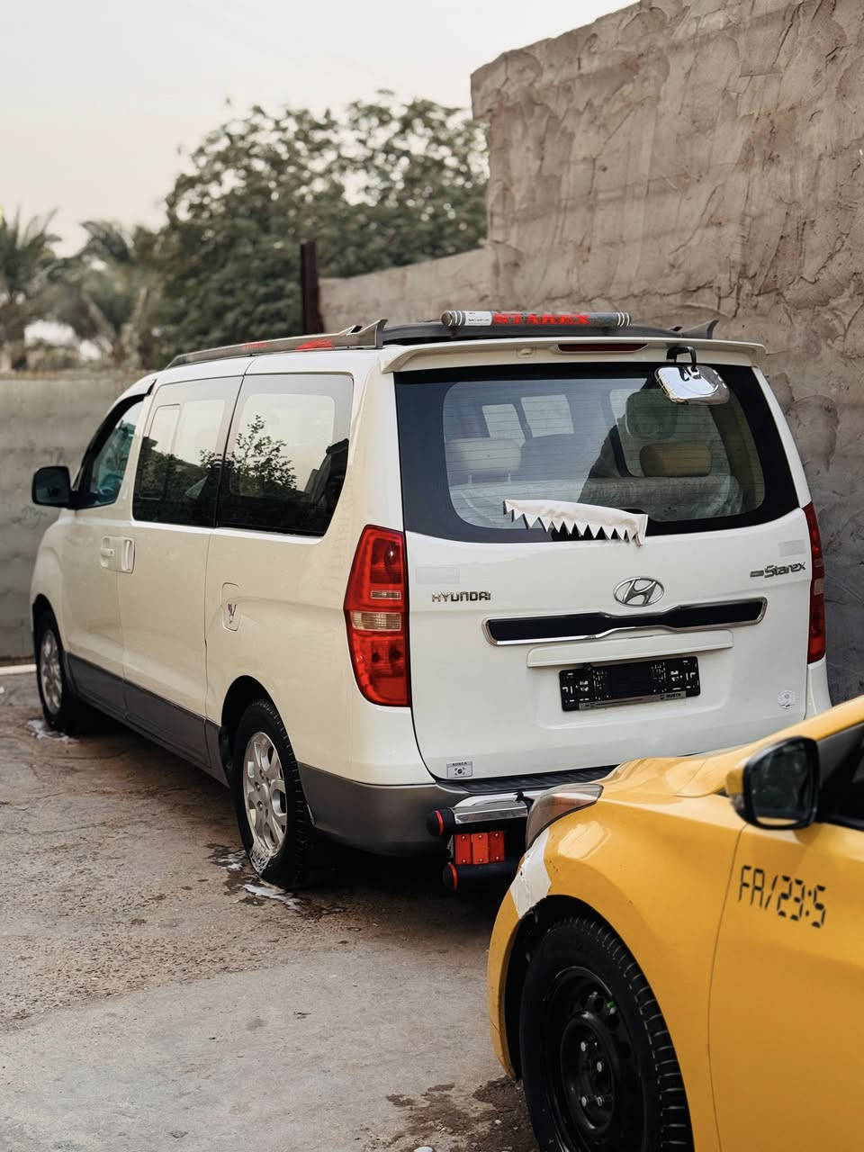 ستاركس 2011 للبيع رقم بابل انكليزي الجديد باسمي مصفره من. كلشي هزه جديده سنويه جديده خطها زرباطيه نجف مكينه مفتوح كير جديد اكسل جديد مكينه تبخير فقط سياره جديده كلش جانت سابقاً متروكه مامشتغله باي خط ابد فقط خط موضفين ولا طالعه حتى باربعينيه مابيها اي نقص سيبايه ودرع سفريات فقط باب السائق صبغ بدون معجون ولاتعديل مكان السياره بغداد  السعر 160 وبيها مجال ***********
