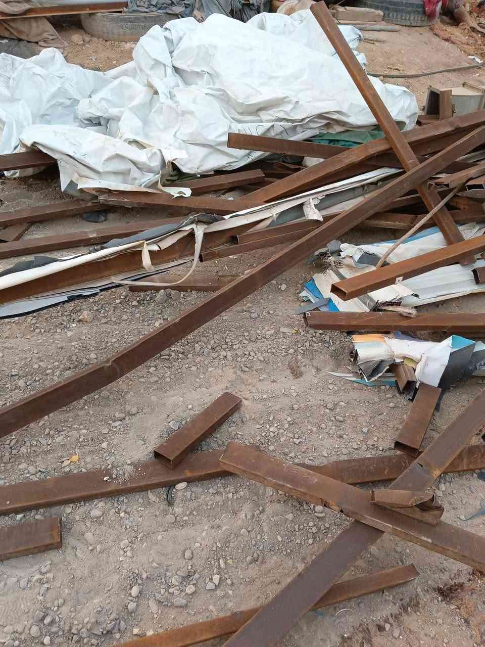السلام عليكم بوسترات حجم كبير تصلح جادر وحديد للبيع ابيعهن كلهن سعرهن 175 الف عنواني بالسماوه منطقة المهدي للاستفسار ***********
