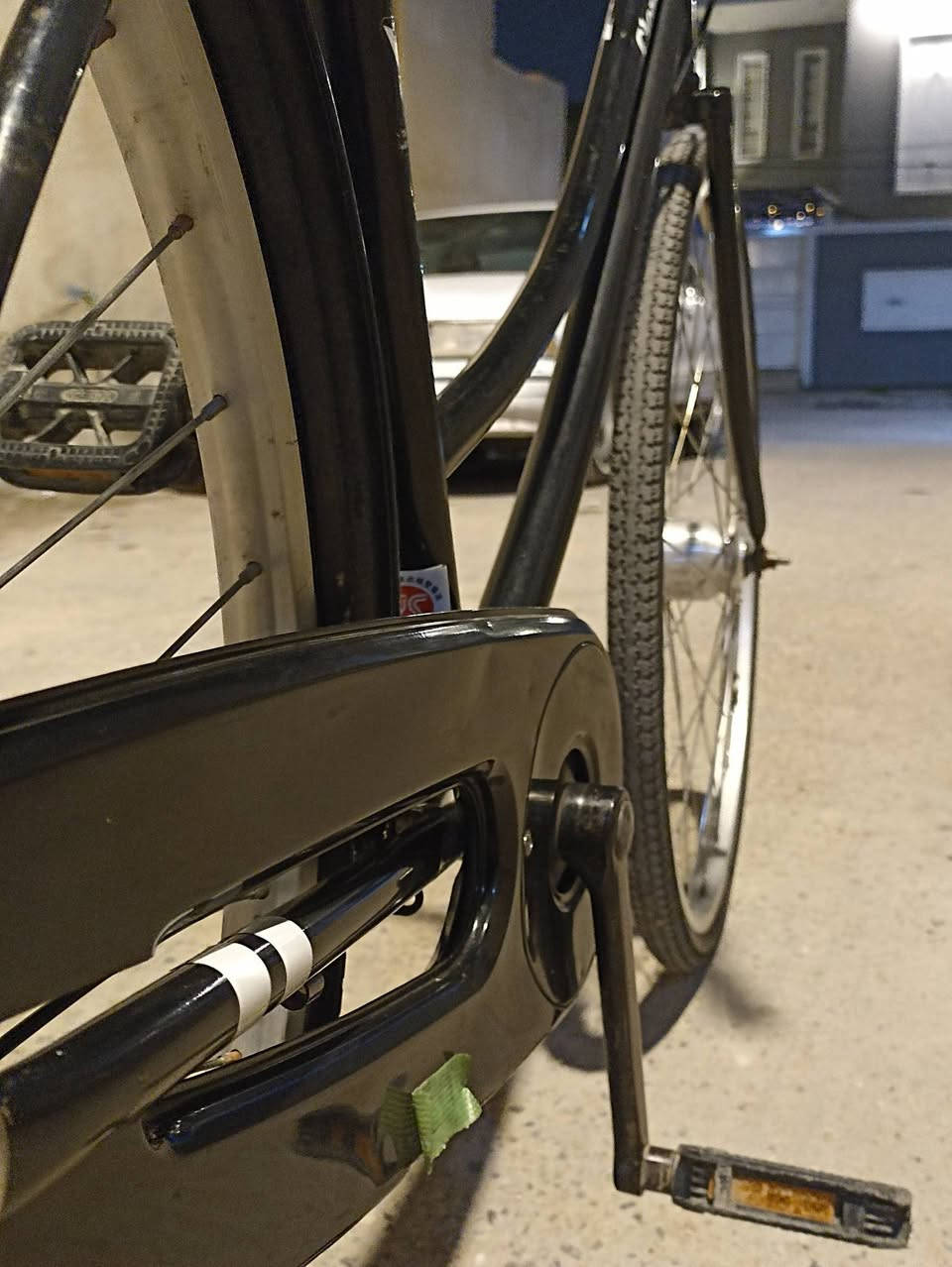 السلام عليكم بايسكل للبيع شركه كلوف قديمه نضافته ٩٨٪١٠٠موديل ١٤بايسكل كفاله + والله اليوم نزلته من حاويه سعره ١٦٠وبي مجال قليل كلش للشراي تواصل خاص او على رقم ***********
