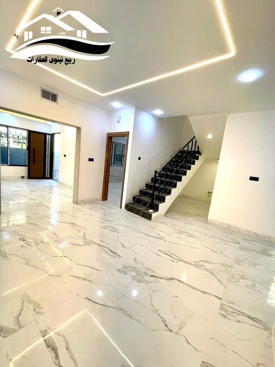 دار للبيع – حي الملايين الأولى / قرب معمل الأخشاب
📍 موقع مميز على شارع 15
📏 المساحة: 135م | الواجهة: 8م / السند ملك صرف بستان
🔹 الطابق الأول: استقبال + هول + مطبخ + غرفتين نوم + صحيات داخلية وخارجية
🔹 الطابق الثاني: 3 غرف نوم + هول + صحيات
📞 للاستفسار:
*********** - *********** - ***********
***********
مكتب #ربيع_نينوى_للعقارات – ثقتكم سرّ نجاحنا 🌿
