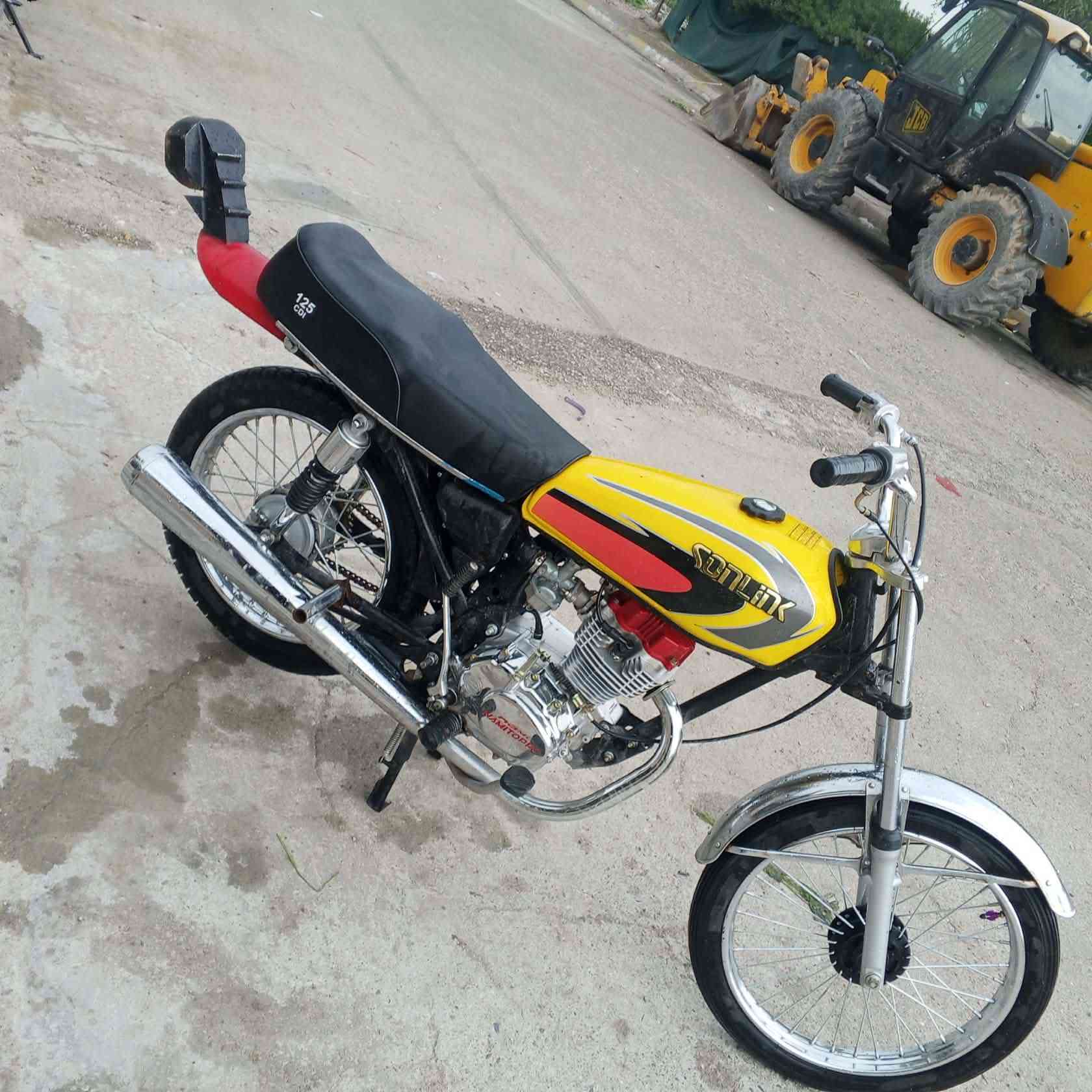 السلام عليكم دراجه للبيع مكفول من كلشي 2025 تعميره شراي اتصال لوتي 🩴 (***********) سعر 575
