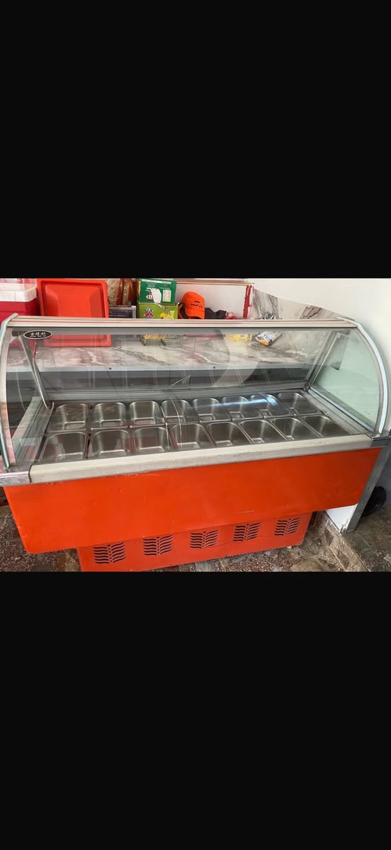 ثلاجه مقبلات 16 بلانك.    500 الف.    ***********
