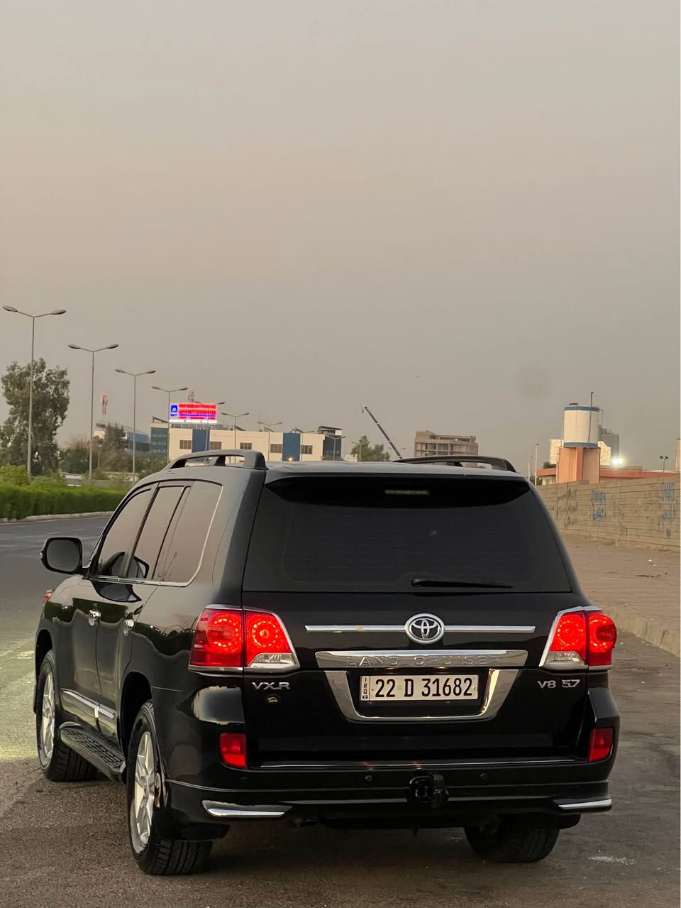 فرؤشتني خيرا Land cruiser VXR  وةنةوشة موديل ٢٠١٣ شةريكة جيهان گيرو مةكينة و كارةباييات بةشةرت ١٩٨٠٠٠ حقيقي رويشتوة  سةيارةكة يةك دةست بوك زؤر بة خزمةت و خاوين مايتةوة وةكو سبوغ دووبست سةر لايتي پيشةوة سبوغة بي ژؤري بي ئيرباگ مةكينةي ٥,٧ مواسةفات ليگزز سةعر ٤ دةفتةر و مةجالةكي برايانة هةيكةلي لةسةر دةقي شةريكةي مايتةوة زانياري زياتر *********** أربيل, العراق
