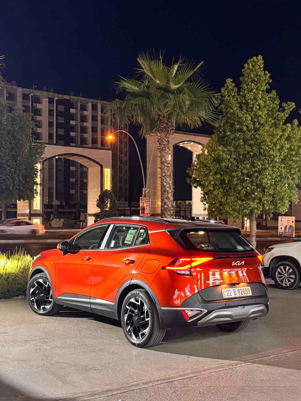 السلام عليكم
سبورتاج 2024 بانوراما كامل مواصفات 1/1
اعلى مواصفات بالسبورتاج
لون مميز مشمشي 🧡🧡

الموديل : 2024 . (خليجي) . 
المحرك : 4  سلندر DOHC 2.0
العـــداد : 30 الف كيلو متر قابل للزياده
الضمان : 5 سنوات او  100.000 كيلو متر . 
رقم اربيل بسمي ثاني يوم تحويل

المواصفات : 
* مقاعد تدفئة و تبريد.
* 6 وسائد هوائية.
* صندوق كهربائي .
* مقاعد جلد + كنتارا
* المقعد الأمامي كهربائي .
* حساسات خلفية وامامية 
* اطار قياس 235/50R19 انج .
* دخول وتشغيل بصمة.
* لوحة عدادات المركبة LCD.
* شحن وايرلس.
* حساس مطر.
* هاند بريك بصمة.
* تحذير النقطة عمياء.
* سقف بانوراما . 
* برداية صندوق الامتعة.
* مرايا كهرباء.
* المصابيح الأمامية زنون .
* كشافات الضباب زنون . 
* تشغيل عن بعد .
* نظام APPLE CARPLAY
* مكيف خلفي.

ملاحضه :
السياره مغلفه بالكامل بافلام الحمايه PPF ضمان 5 سنوات
السياره مضلله مع كتاب تضليل من مديريه المرور العامه ساري لمده سنه 80 ‎%‎
السياره مكفوله كفاله عامه 
السعر 255 ورقه وبيها مجال 
مكاني بغداد او اربيل
***********
