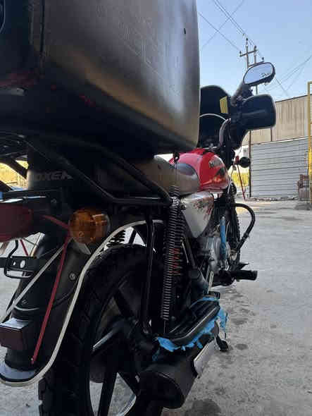 سلام عليكم بوكسر موديل ٢٠٢٣/٧
رقم إنكليزي دراجة مكفولة كفالة عامة برغي واحد نقص  مابيها
مكاني بغداد بياع
سعر ٢٦٥٠
وبيها مجال بسيط مال جية
ودراجة احلى من صور بهواي
واتس ***********
تحويل بنفس اليوم
